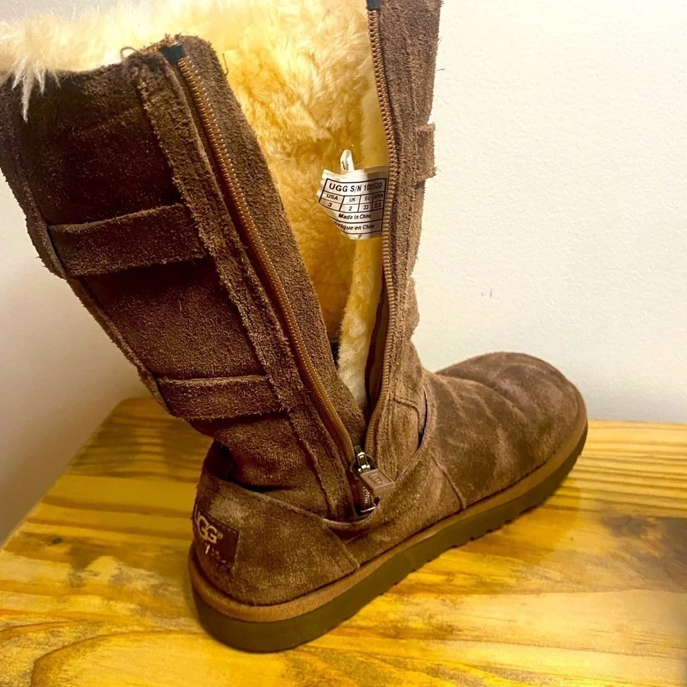 UGG worn once